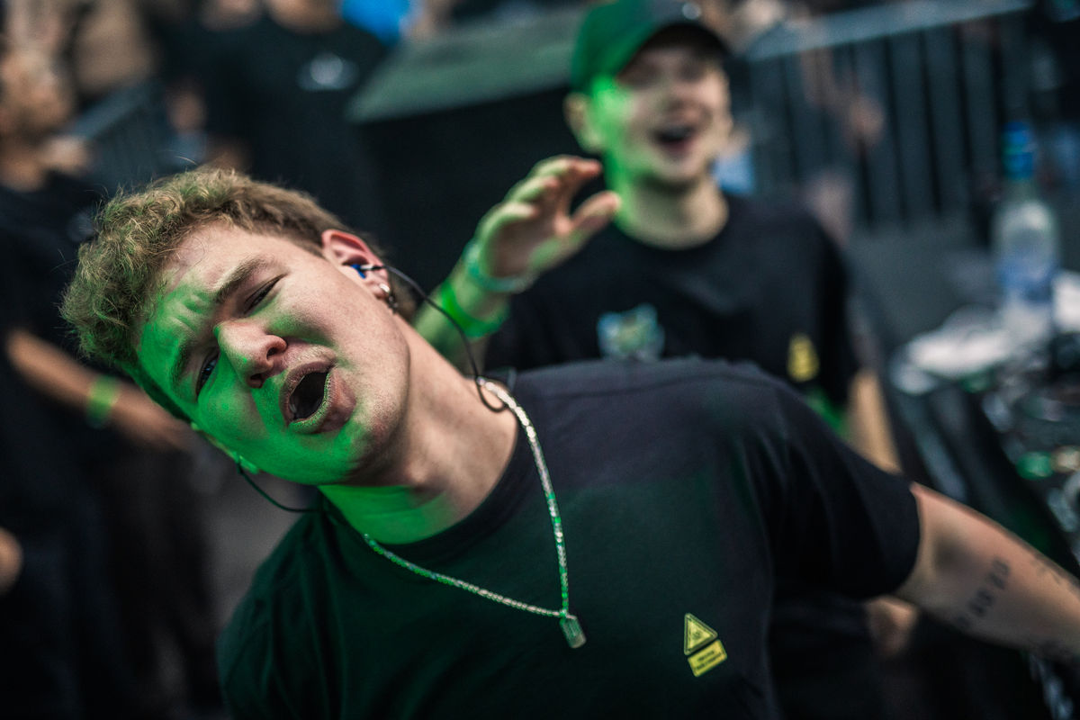 Loading... just a sec